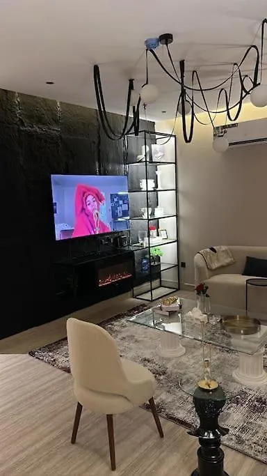 شقة بتصميم مودرن Riyadh Apartment